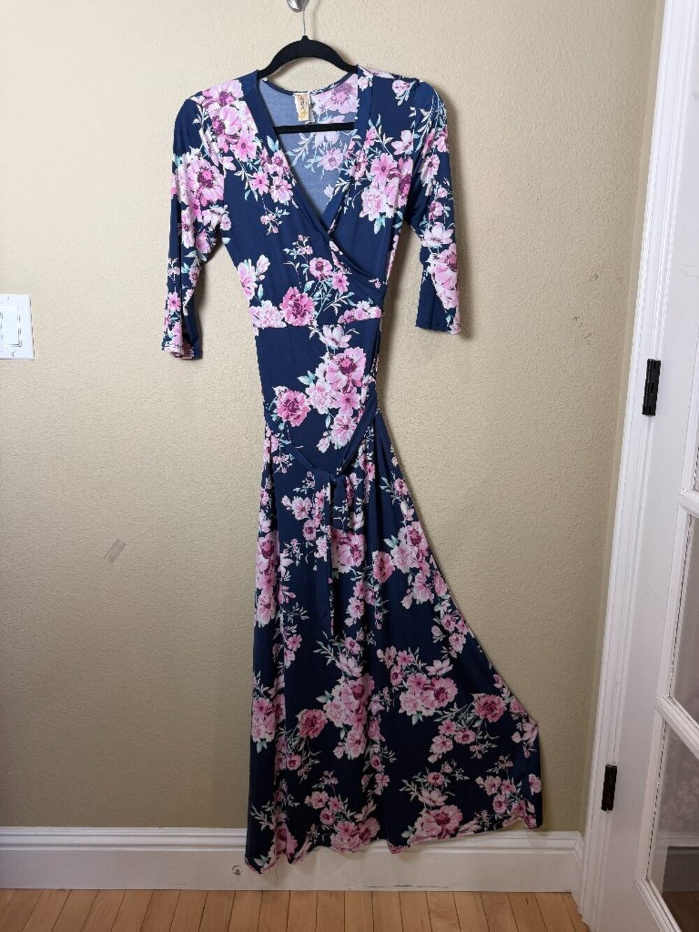 Lara Fashion Floral Navy Pink Silky Satiny Faux Wrap Dress Size Small